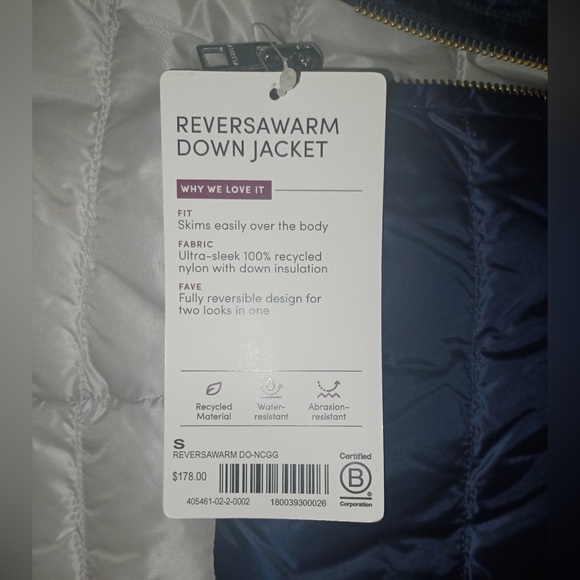 Brand New Reversible Athleta Dark Blue/ Beige Puffer Jacket - Woman’s - Picture 6 of 6
